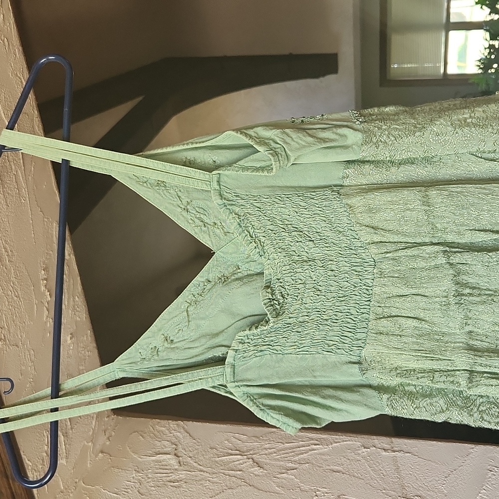 L.S.I Asymmetrical Top. Size S/M Green. - Picture 4 of 6